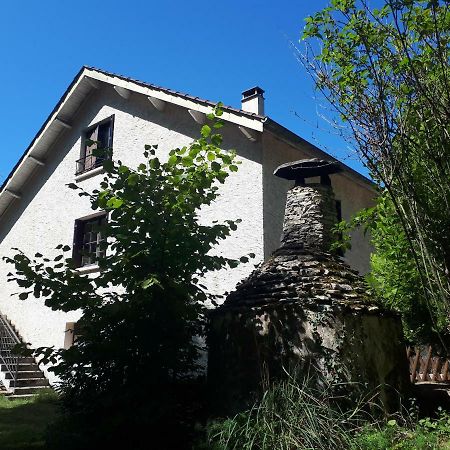 Location De Vacances A Gourdon En Bouriane Exterior photo