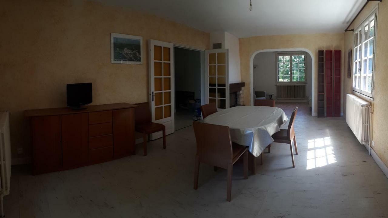 Location De Vacances A Gourdon En Bouriane Exterior photo